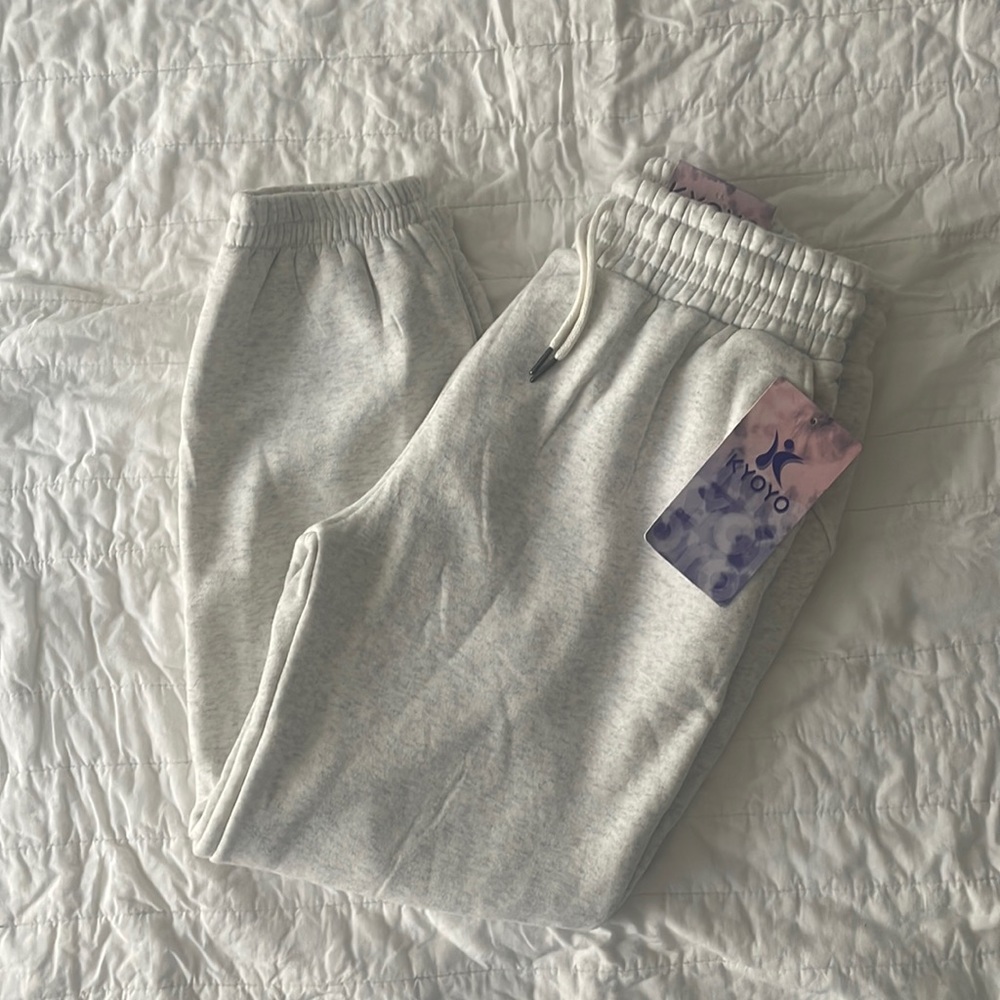 Kyoyo Gray sweatpants